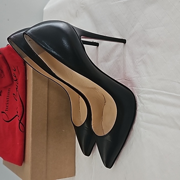 Christian Louboutin Pigalle Follies 100, Size 7 US/38 EU, Black - Picture 4 of 6